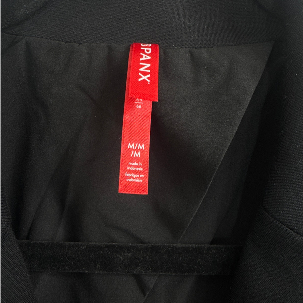 NWT Spanx Perfect Asymmetrical Tailored Classic Black Blazer Women’s Size Medium - Picture 5 of 8